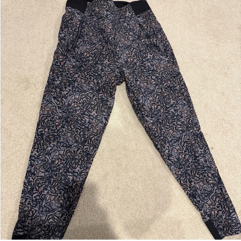 Athleta Patterned Jogger Pants size 8